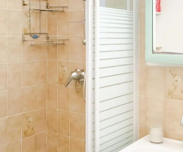 Cosy Studio Just A Stone's Throw From The Beach