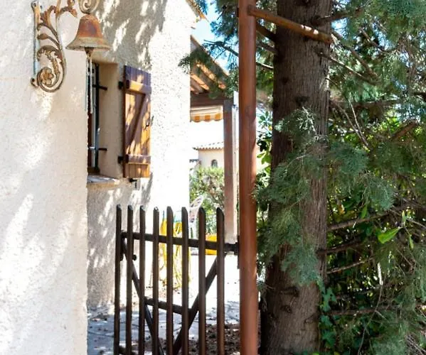 Cosy Studio Just A Stone's Throw From The Beach * Сент-Максім