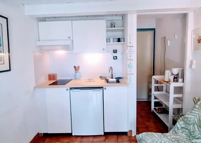 Cosy Studio Just A Stone's Throw From The Beach *