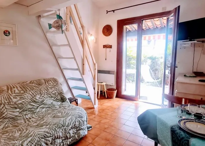 Cosy Studio Just A Stone's Throw From The Beach